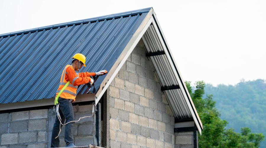 Expert Emergency Roof Repairs services in Home, KS